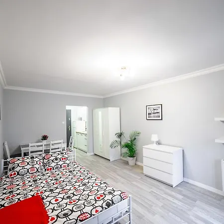 Apartament Grojecka Korotynskiego Варшава